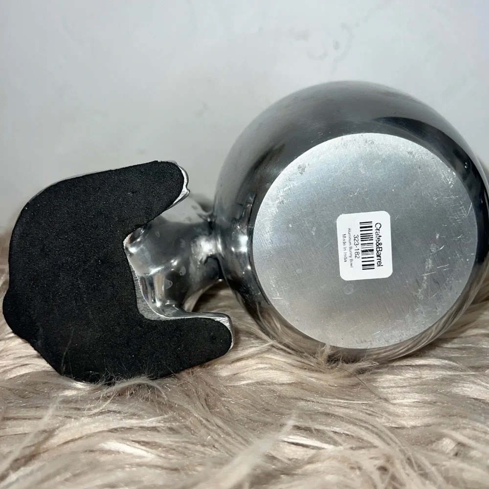Easter Bunny w/ Attached Bowl Shiny Silver Finish Aluminum 7
